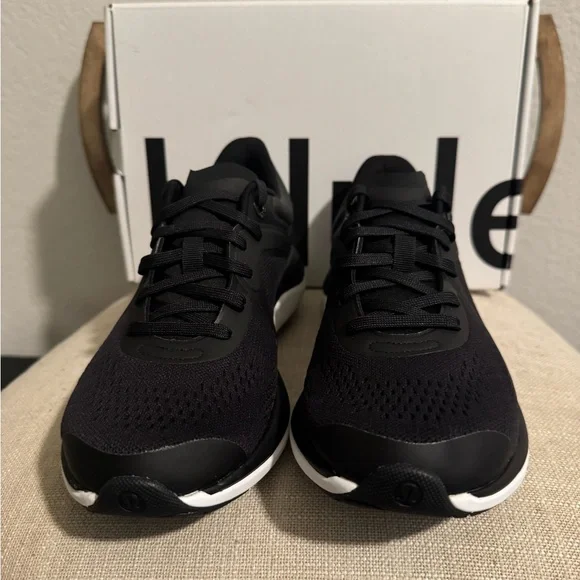 New LULULEMON Women's Chargefeel Low Workout Shoe - Picture 2 of 6